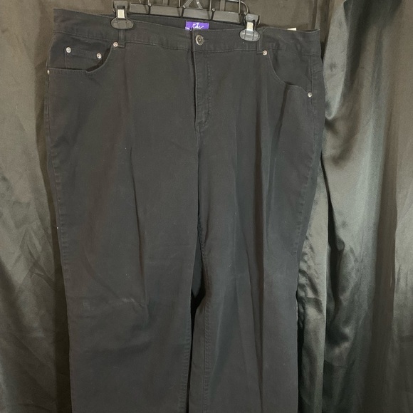 Classic Fit Twill Pants 